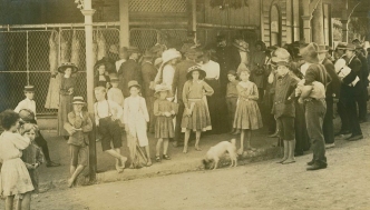 With food in short supply, Police kept order at shops such as this butchers. (State Library of Queensland)